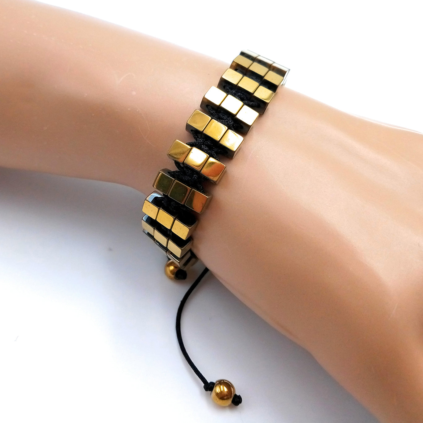 צמיד לגבר דגם "מטריקס" רחב - המטייט זהב