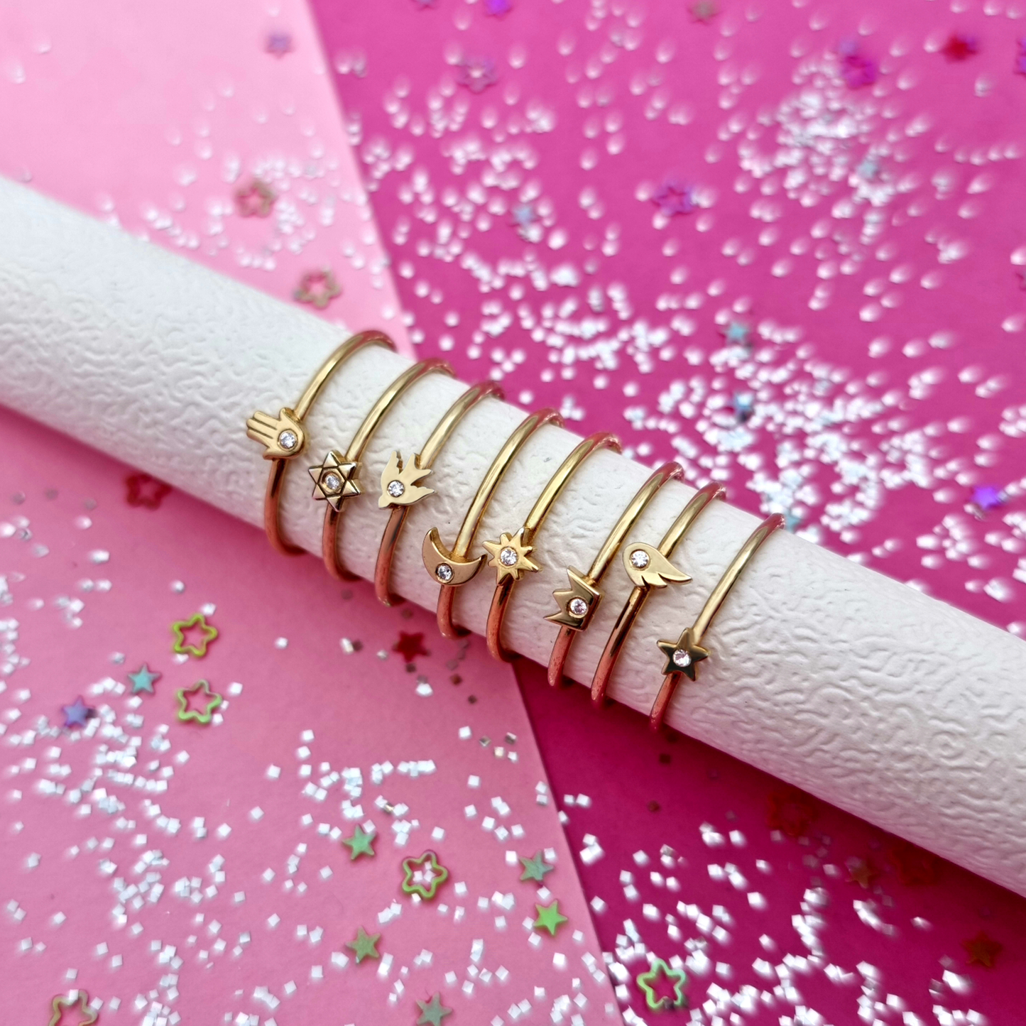 טבעת כתר זהב 14 קראט משובצת יהלום טבעי